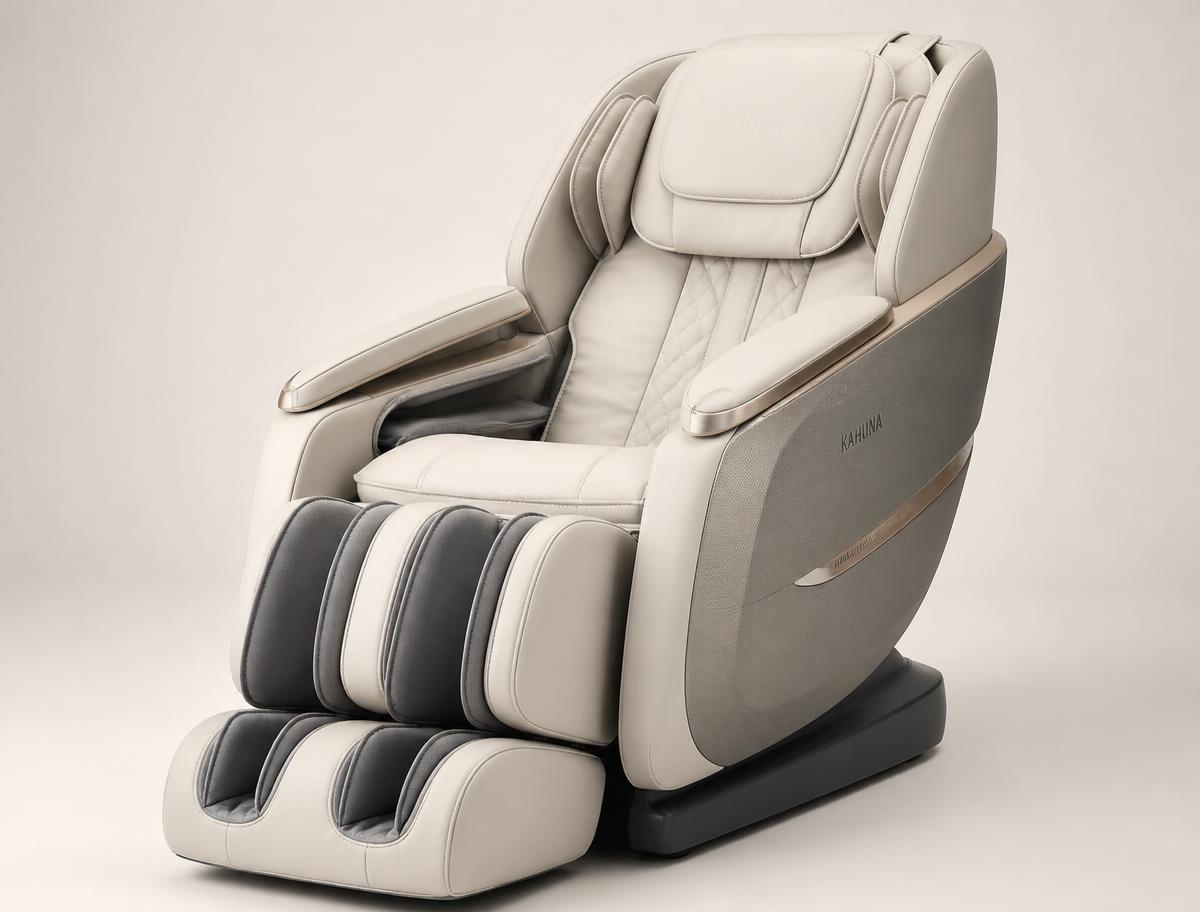 Representative studio photo of a full-body massage chair, shown in place of an official Titan Jupiter LE product image